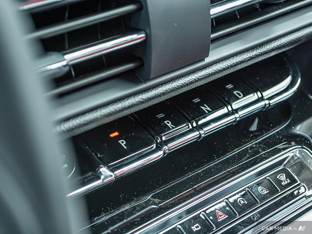 2025 Lincoln Corsair Premiere in Cars & Trucks in Edmonton - Image 18