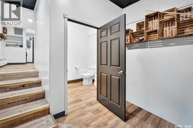 220-222 Main STREET N Moose Jaw, Saskatchewan in Commercial & Office Space for Sale in Moose Jaw - Image 13