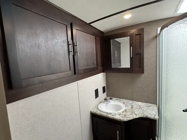 2019 Forest River SURVEYOR 285 IKLE in Travel Trailers & Campers in St. Albert - Image 24