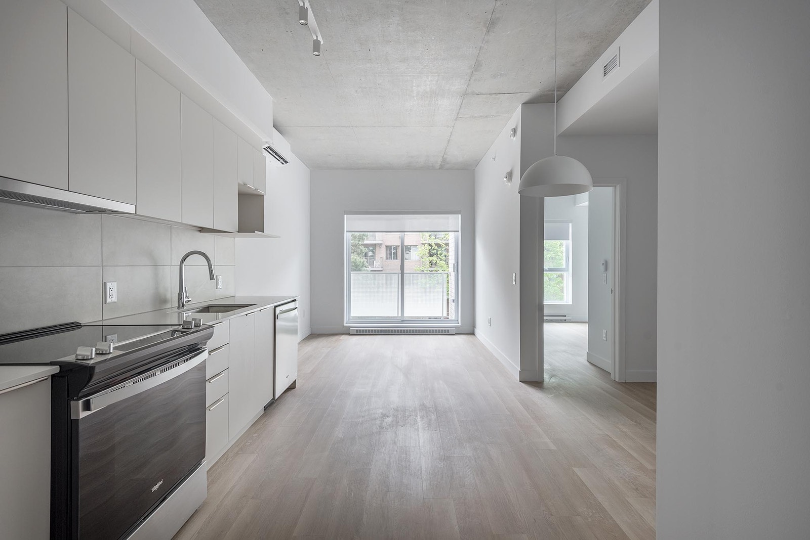 2600 Cavendish — photo 3