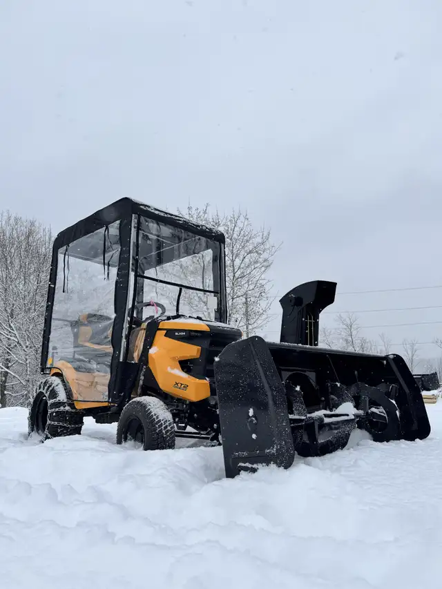 Cub Cadet — Tractor + Snowblower Package in Lawnmowers & Leaf Blowers in Ottawa - Image 7
