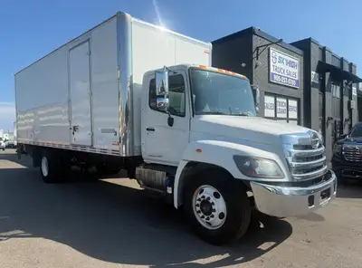2020 Hino 338 456,648 Kms 26 Feet Box Tailgate Automatic Transmission Hydraulic Brakes G License Air...