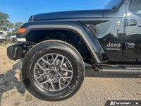 This Jeep Wrangler has a durable Regular Unleaded V-6 3.6 L/220 engine powering this Automatic trans... (image 8)
