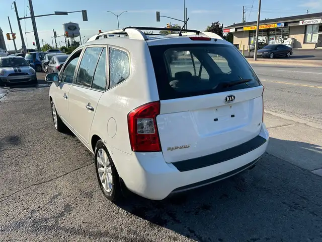 2011 Kia Rondo EX in Cars & Trucks in St. Catharines - Image 8