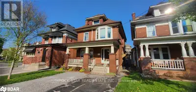 3 - 115 BALSAM AVENUE S Hamilton (St. Clair), Ontario