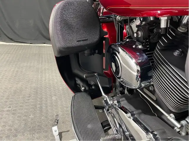 2013 Harley-Davidson Electra Glide Ultra Classic CANADIAN HARLEY in Sport Touring in North Bay - Image 17