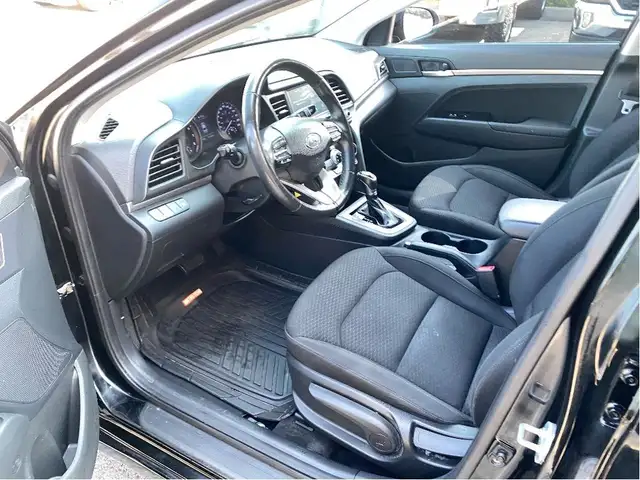 2020 Hyundai Elantra Preferred in Cars & Trucks in London - Image 15