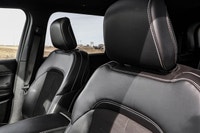 ENGINE: 3.6L PENTASTAR VVT V6 W/ESS,POWER SUNROOF,GLOBAL BLK W/GLOBAL BLK CAPRI LEATHERETTE SEATS W/... (image 9)