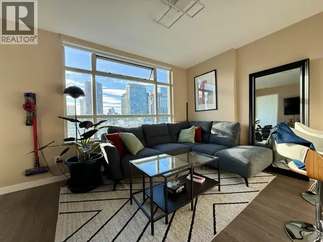 1701 438 SEYMOUR STREET Vancouver, British Columbia in Condos for Sale in Vancouver - Image 3