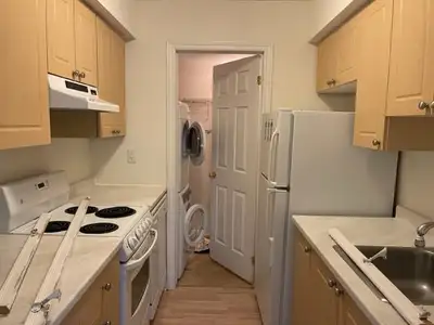 3 Level 3 Bedroom Home Close to Hwy.400, View more