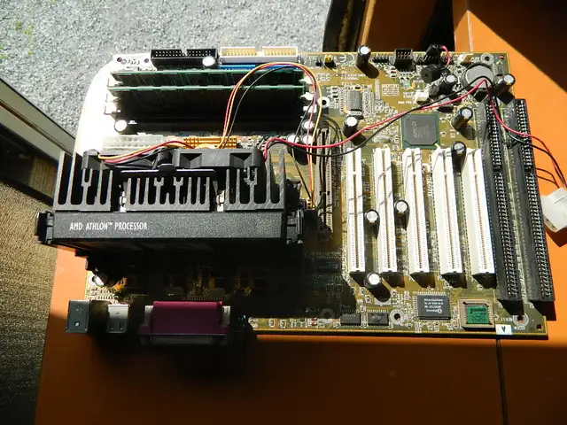 Vintage computer parts in Desktop Computers in Kingston - Image 11
