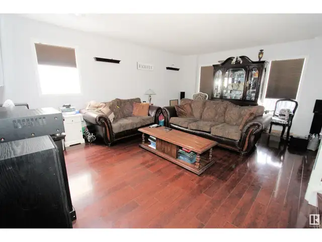 1873 TOWNE CENTRE BV NW Edmonton, Alberta62864759595649124