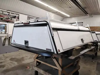 This unit is ready for installation! GMC Sierra or Chevrolet Silverado HD 2500/3500 8 White Leer Con...