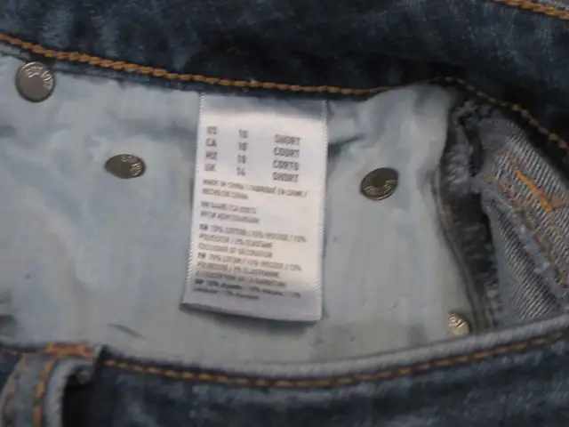 American Eagle Fave Boyfriend Jeans Women Stone Wash Denim in Women's - Bottoms in City of Montréal - Image 7