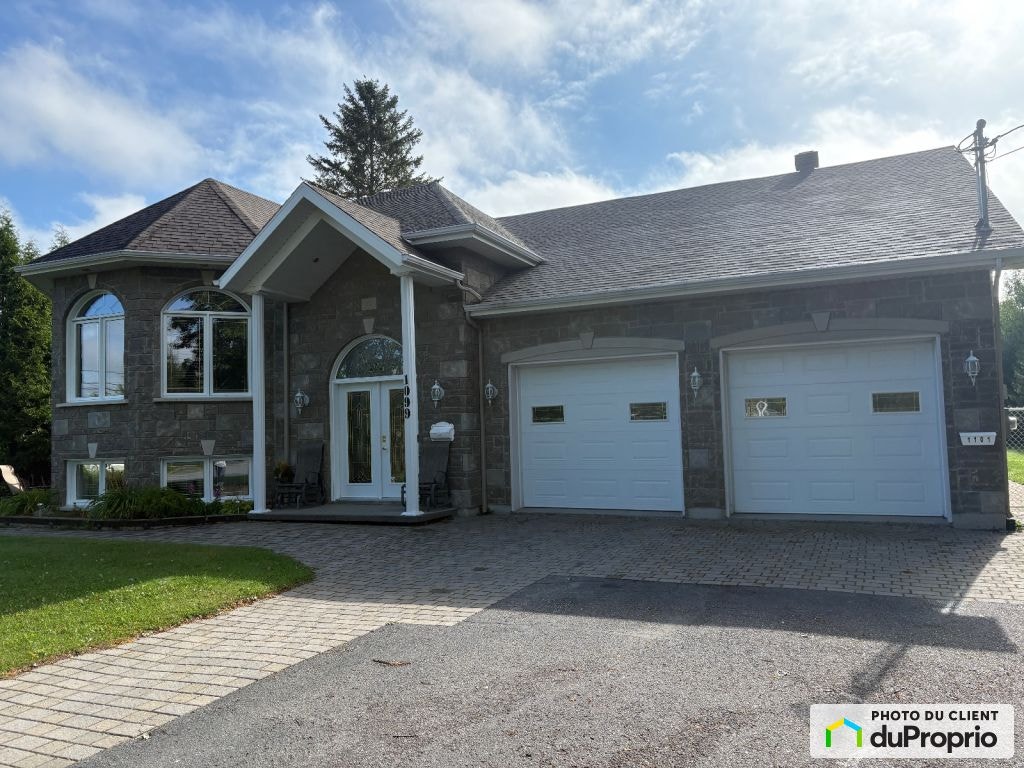 $700,000 - Triplex for sale in Alma — photo 1