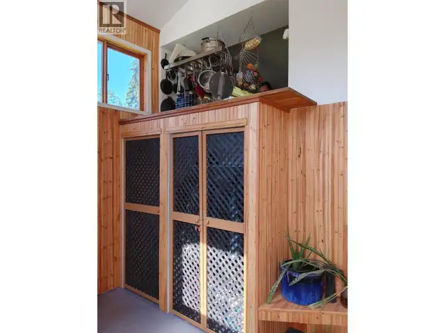 7814 LITTLE FORT 24 HIGHWAY Lone Butte, British Columbia in Houses for Sale in 100 Mile House - Image 6