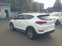 2017 Hyundai Tucson 184000 KM Price $11999 ON or QC Safety Included Warranty Included Carfax Include... (image 5)