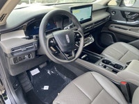 This Executive Driven Lincoln has been carefully driven by one of our employees or as a courtesy ser... (image 5)