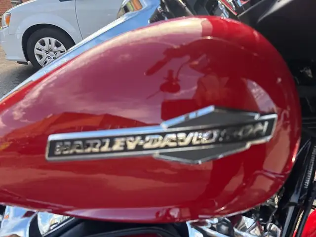2023 Harley-Davidson Street Glide ~ STREET GLIDE ~ CANANDIAN ~ 1 in Sport Touring in City of Toronto - Image 31