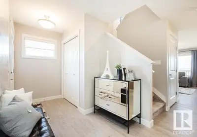 Welcome to the “Belgravia” built by the award-winning builder Pacesetter Homes. This is the perfect...