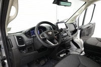 PREMIUM HEAVY-DUTY SUSPENSION, BLACK CLOTH FRONT BUCKET SEATS, COLD WEATHER GROUP, HEATED STEERING W... (image 9)