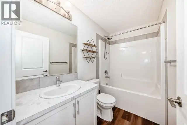 80 Magnolia Way SE Calgary, Alberta in Houses for Sale in Calgary - Image 31