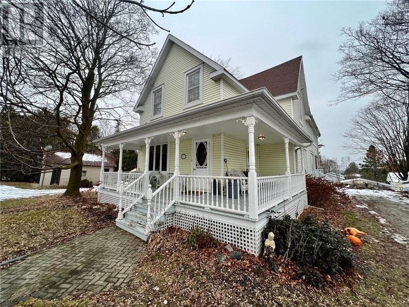 82 QUEEN Street Manitowaning, Manitoulin Island, Ontario Houses for