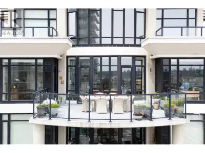 Rarely available one-level sub-penthouse at The Point offering nearly 2,000 square ft of luxurious l...