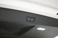 This Audi Q5 boasts a Intercooled Turbo Gas/Electric I-4 2.0 L/121 engine powering this Automatic tr... (image 9)
