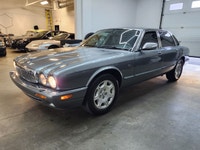 ***Fully inspected and Carfax verified- No Accident, normal wear and tear through out interior and e... (image 1)