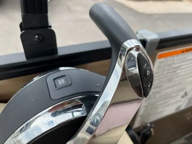 2022 Sweetwater SW 2286 Single Flip Lounge in Sport Touring in Sault Ste. Marie - Image 45