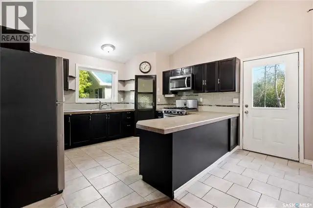 242 Woodlawn AVENUE Katepwa Beach, Saskatchewan in Houses for Sale in Regina - Image 16