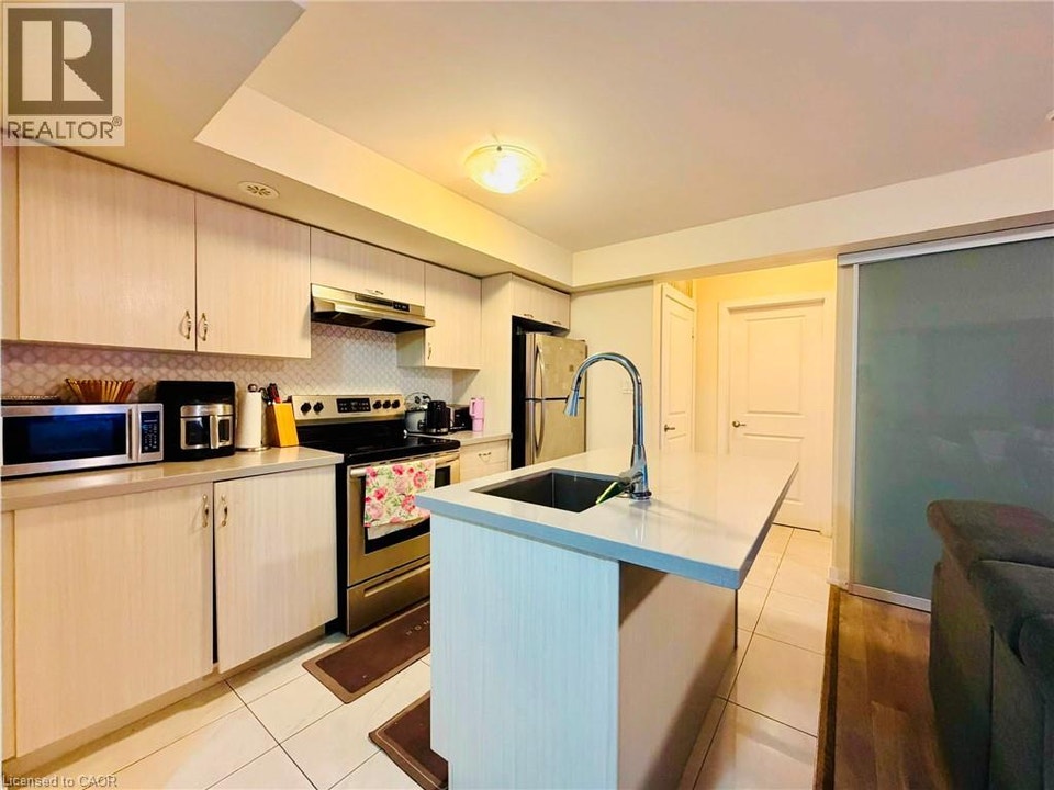 2355 SHEPPARD Avenue W Unit# 203 Toronto, Ontario 5