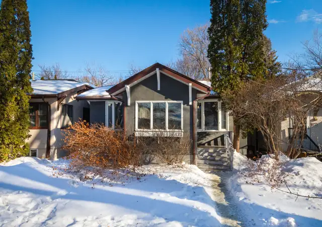 Cozy 3bdrm Character Home in the heart of Wolseley!