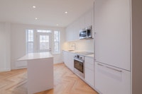 Akelius three bedroom apartment for rent. Located near Bernard in the Outremont neighborhood, Montre... (image 1)