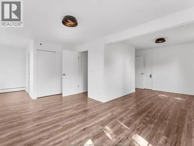 13050 RIVERSIDE DRIVE East Tecumseh, Ontario in Houses for Sale in Windsor Region - Image 27