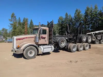 2011 PETERBILT 367 TRI DRIVE 8X6 LOG TRUCK - Caterpillar C15 15.2 L 550 HP Diesel Engine, Eaten Full...
