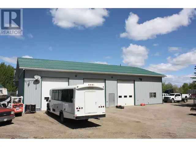 10874 261 ROAD Fort St. John, British Columbia in Houses for Sale in Fort St. John - Image 20