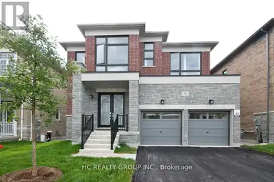 Don't Miss Out This 3 Years New Executive Detached Home To Settle Your Family In Prestigious Woodhav...