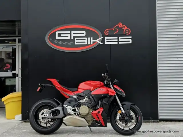 2025 Ducati Streetfighter V4 Ducati Red in Sport Bikes in Oshawa / Durham Region - Image 3