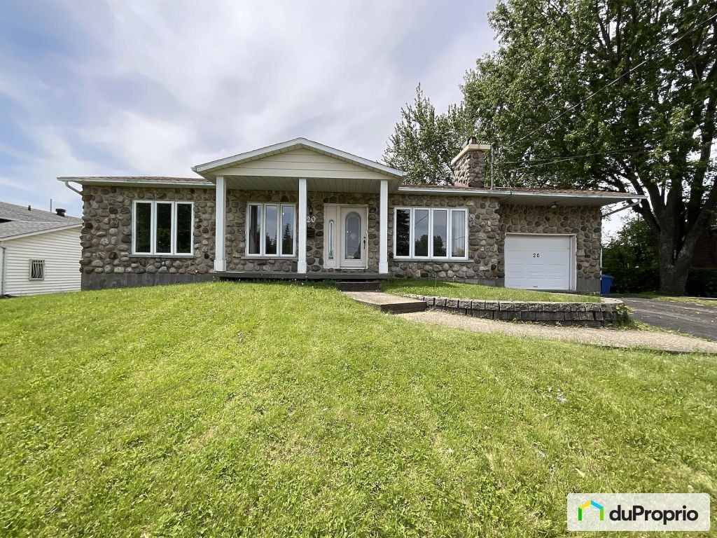 $685,000 - Bungalow for sale in Beloeil — photo 1