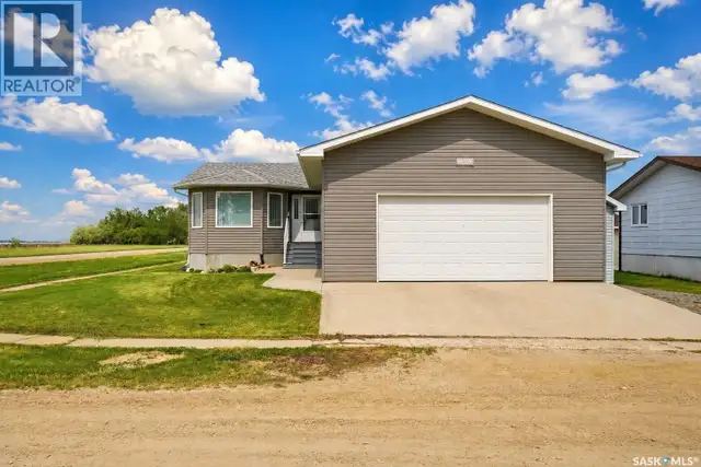 448 Martin CRESCENT Sedley, Saskatchewan in Houses for Sale in Regina - Image 2