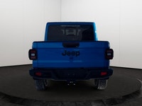 This 2025 JEEP GLADIATOR SPORT 4X4 has the following options Premium Mckinley Trimmed Seats, Remote... (image 4)