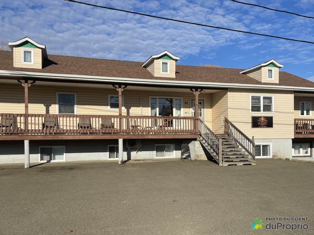 $1,200,000 - Bungalow for sale in Pointe-A-La-Croix — photo 1