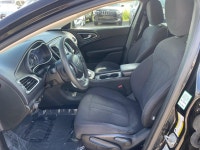 Zoomer Auto 2015 Chrysler 200 LX Clean Carfax (No accidents) has blue tooth, power window, power loc... (image 8)