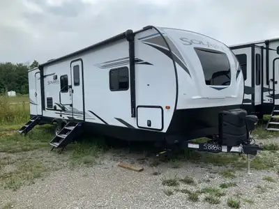 This 2023 Palomino Solaire 294DBHS is fully loaded and has all you could ever need/want on your next...