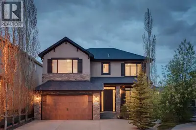 OPEN HOUSE – Sat May 30 (1-3pm) A cul de sac location, backing the ravine, a short walk to Rundle Co...