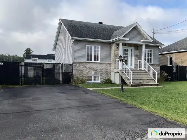 $489,000 - Bungalow for sale in Lanoraie in Houses for Sale in Laval / North Shore - Image 3