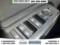 Recent Arrival! Odometer is 9709 kilometers below market average! Abyss Black Pearl 2025 Hyundai Kon... (image 8)