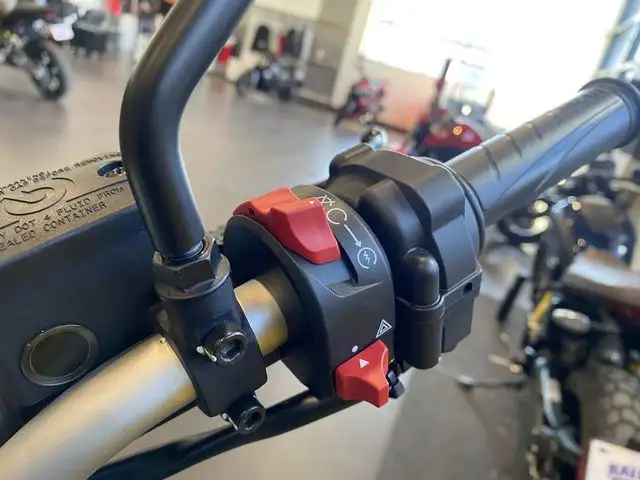 2025 Ducati Scrambler Icon Dark in Street, Cruisers & Choppers in City of Halifax - Image 7